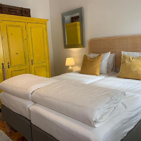 Beautiful Private Room Next To Lisbon - New Paço de Arcos Dış mekan fotoğraf